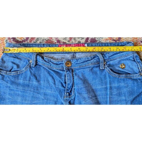 Apple Bottoms Low Rise Bootcut Jeans Size 13/14 Y2K Embroidered Apple 28” Inseam - Picture 13 of 16